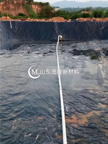 藕池防滲膜的厚度一般選用0.4-0.5mm