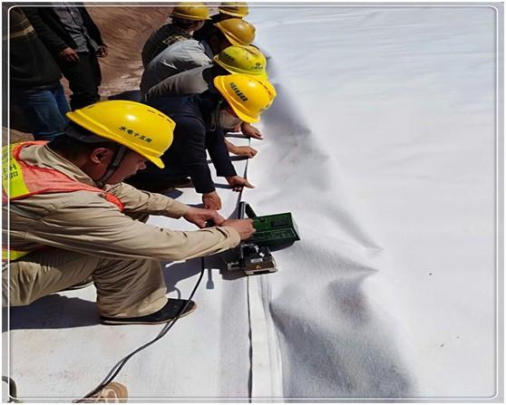 科學(xué)預(yù)防與合理可控調(diào)整土工膜缺陷問題  第2張