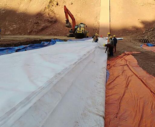 解決復(fù)合土工膜焊接問題必然影響堆石壩性能  第2張