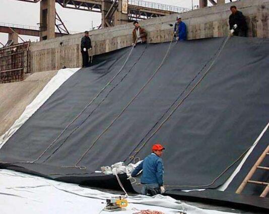 HDPE土工膜的鋪設(shè)與焊接方法細(xì)則及注意事項(xiàng)