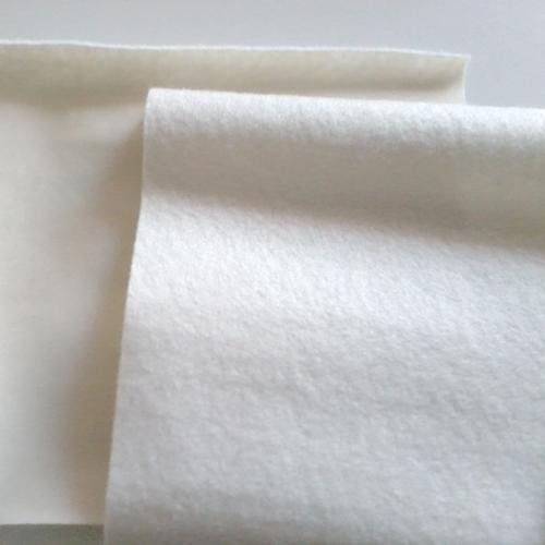 營養(yǎng)土工布與土工膜對比