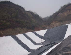 土工膜用于垃圾填埋場的主要作用是什么？