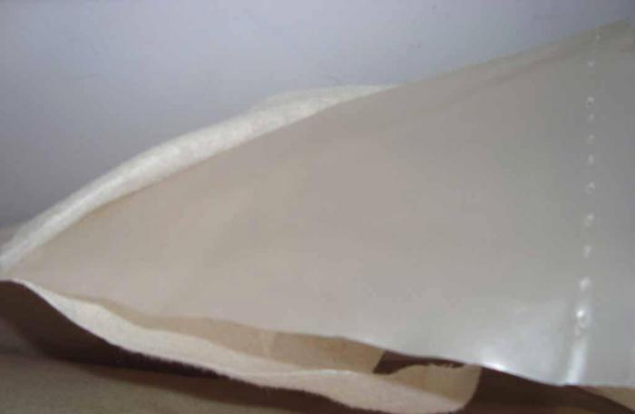 復合土工膜具有優(yōu)良的垂直透水功能