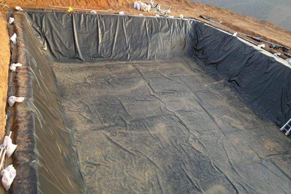 蓄水池在鋪設(shè)土工膜時的施工流程