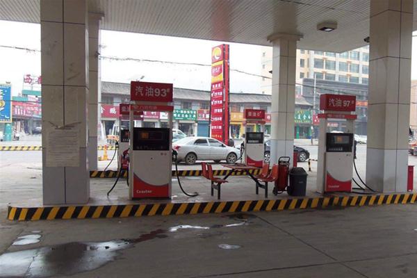 在加油站鋪設土工膜應該怎么鋪？  第2張