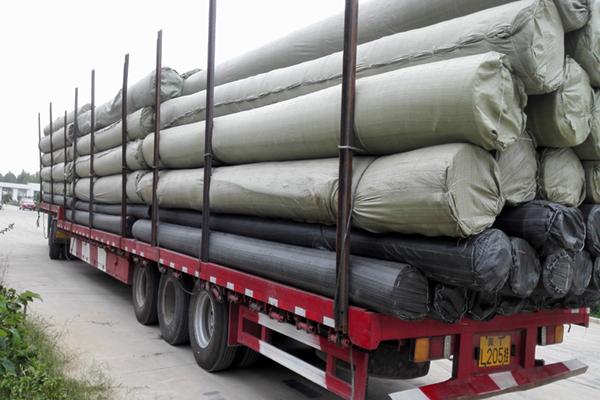 土工膜應該怎么運輸和裝卸呢？