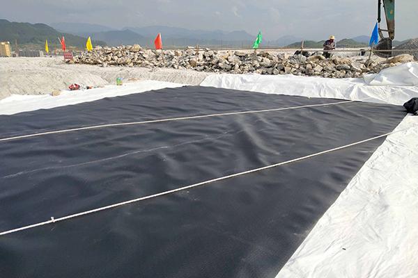 油田地面為什么用土工膜防滲  第2張