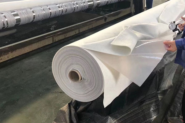 復(fù)合土工膜進(jìn)場(chǎng)前需要注意什么呢？  第2張