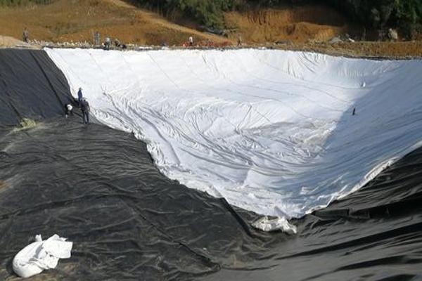 藕池土工膜施工方法解析：正確施工步驟全揭秘！
