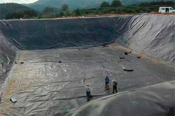 雨天施工，必備技巧：如何正確使用土工膜？  第3張