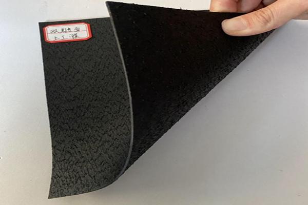 糙面HDPE土工膜的優(yōu)點和特點有哪些？