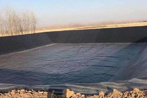 在水產(chǎn)養(yǎng)殖中怎么鋪設(shè)土工膜呢? 第3張