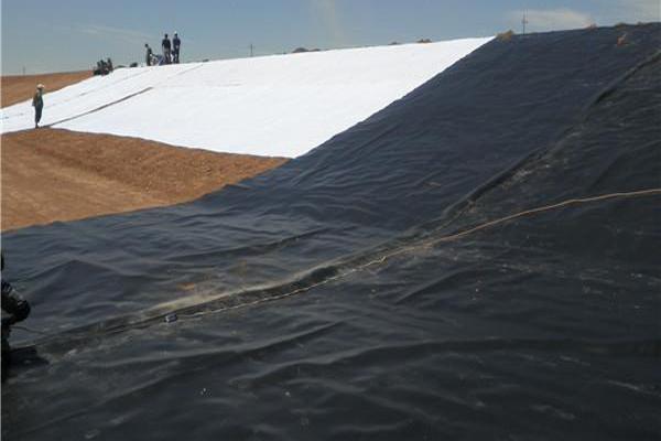 土工膜材料的發展歷程及其在環境保護中的作用 第3張