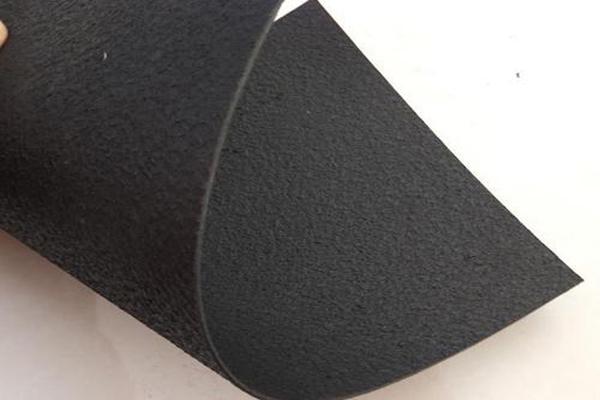 糙面土工膜在采礦工程中的應(yīng)用  第2張