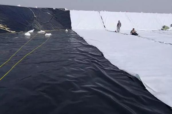 土工膜施工時應該注意的安全措施  第1張