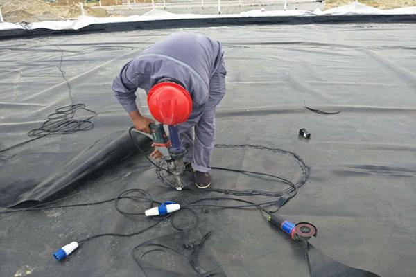 土工膜焊接機(jī)使用指南：專業(yè)操作與高效焊接  第3張