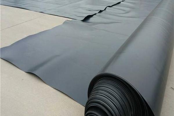 土工膜可以與軟式透水管搭配使用嗎 第1張