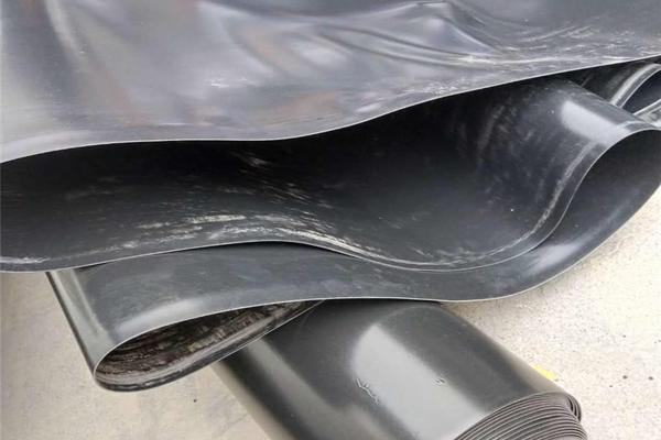 土工膜可以與軟式透水管搭配使用嗎 第3張