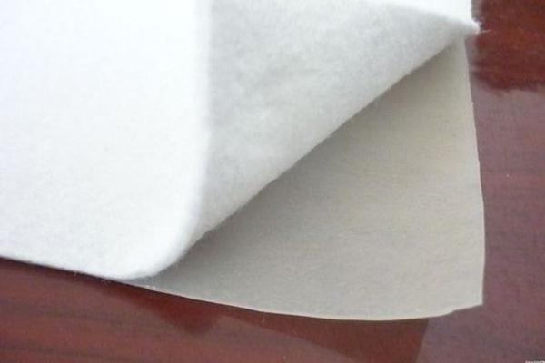 一布一膜鋪設時哪面朝上  第3張