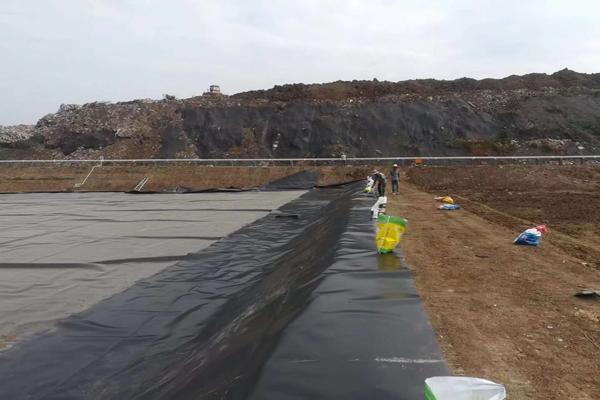 土工膜可以使用結構膠補洞嗎  第1張